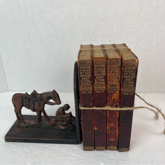 Vintage-decor bundle of 4”X6” red cloth covered books - Picture 4 of 10